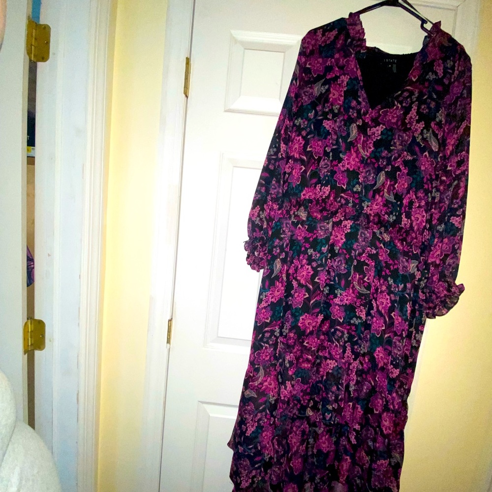 1.State Plus Size Floral Long Dress